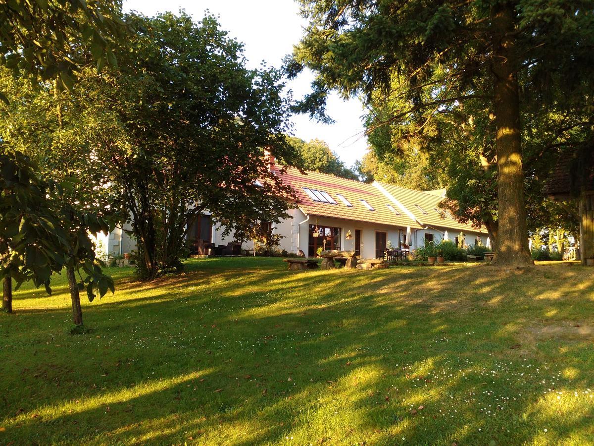 Veverci Dvur Hotel Rosec Kültér fotó